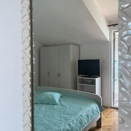 Marinac Apartment