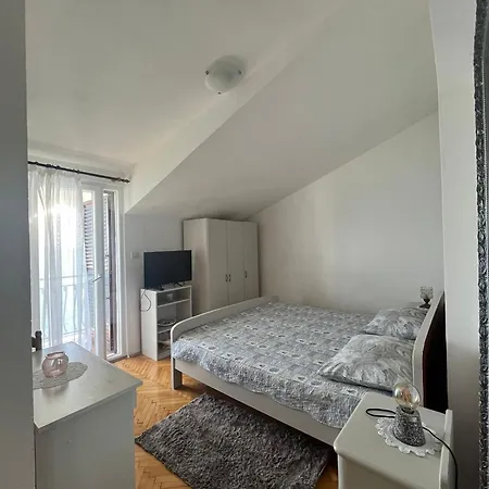 Marinac Apartment